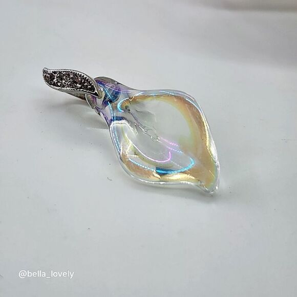 Dainty Carved Iridescent Ombre Titanium Crystal Morning Glory Calla Lily Pendant - Picture 4 of 4